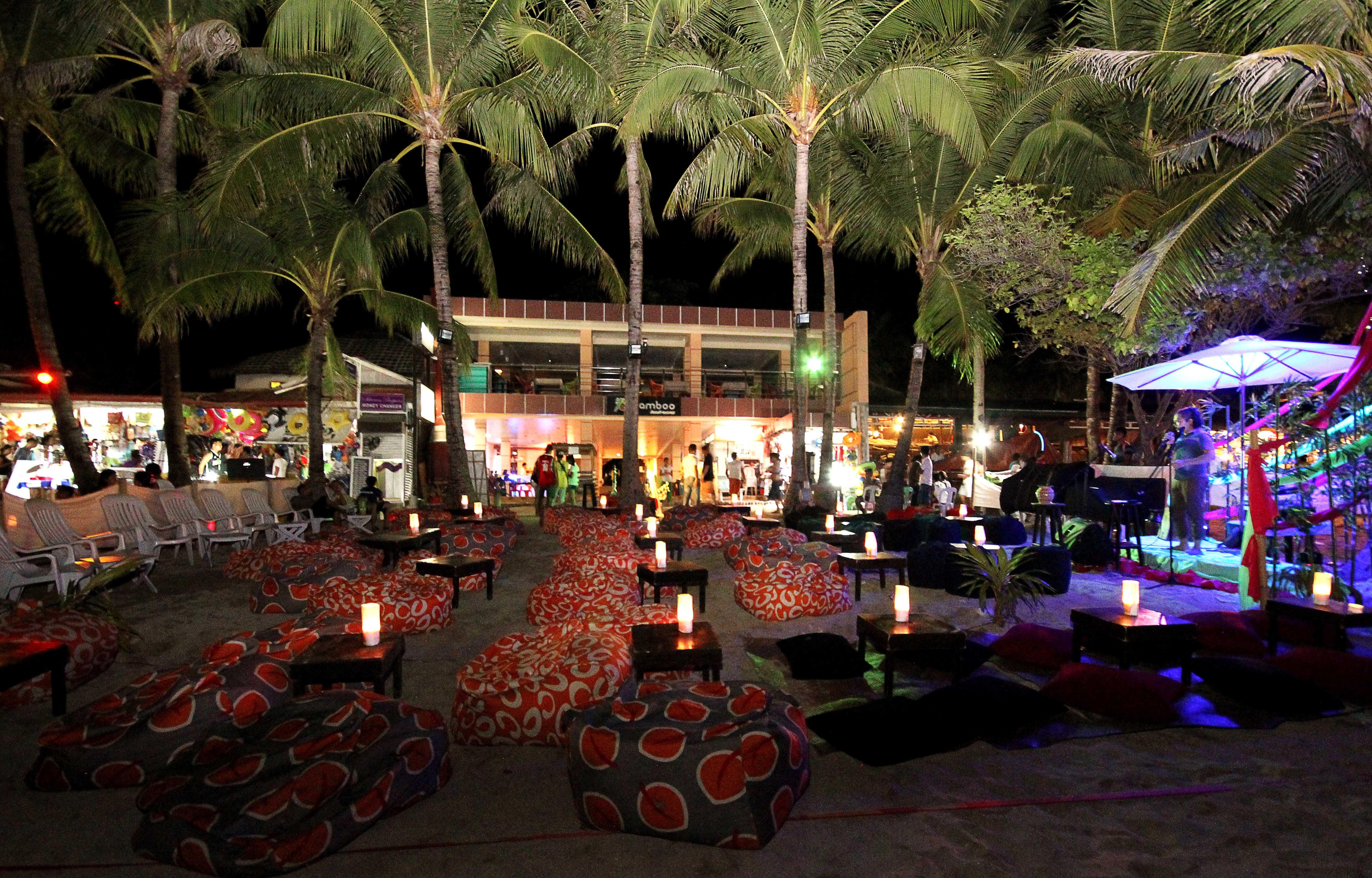 Bamboo Beach Resort & Restaurant Manoc-Manoc Exterior foto